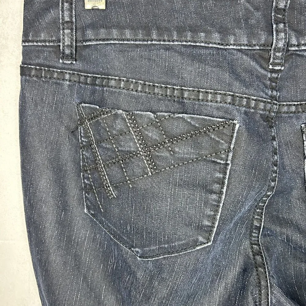 ELLE Women's Stretch Blue Denim Low-Rise Jeans Size 6 (31x28)